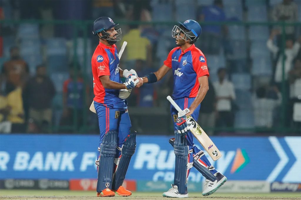 आईपीएल क्रिकेटः कोलकाताले बेङ्लोरलाई २१ रनले हरायो