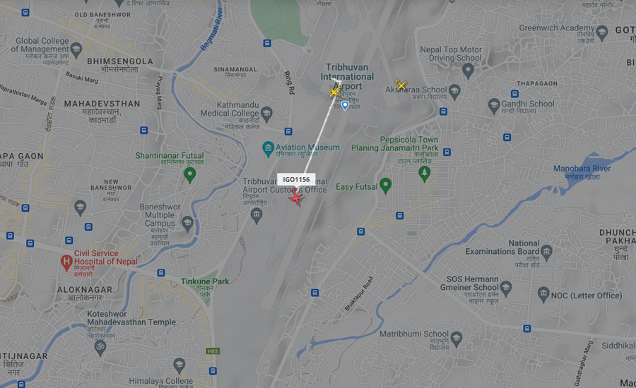 एयर इन्डियाको विमान त्रिभुवन विमानस्थलको धावनमार्गमै अड्कियो
