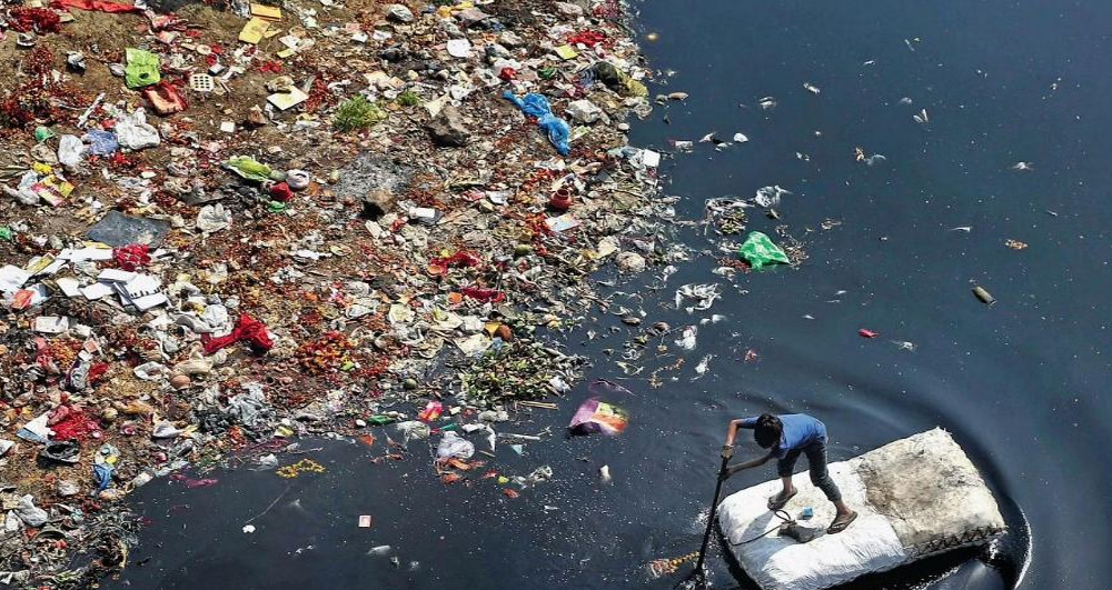 प्रदूषण नियन्त्रणका लागि दिल्लीले नदीकाे पानी प्रशाेधन गर्दै